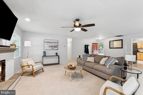 2217 Harwood Ln, BOWIE, MD, 20716-1108 | Card Image