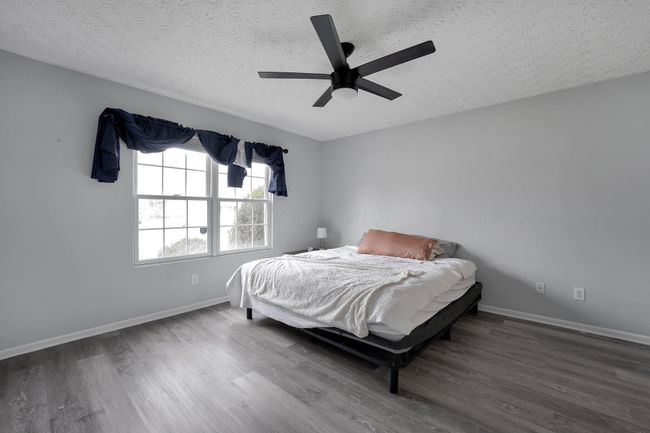1121 Lake Forest Dr, House other with 3 bedrooms, 2 bathrooms and null parking in Hebron OH | Image 15
