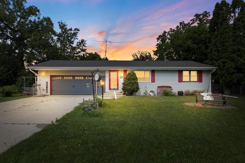 116 Kathy Lane, DARIEN, WI, 53114 | Card Image