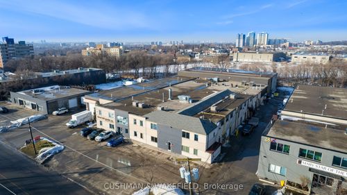 6-24 Ingram Dr, North York, ON, M6M2L6 | Card Image
