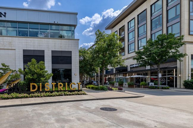 Prime location just steps from River Oaks District. | Image 32