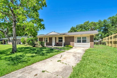 181 Brewer Cir, Mary Esther, FL, 32569-2002 | Card Image