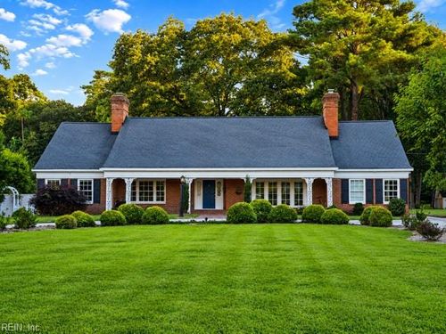 812 Riverside Dr, Newport News, VA, 23606-3630 | Card Image