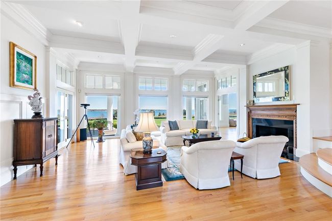 597 Beavertail Rd, Home with 5 bedrooms, 4 bathrooms and 8 parking in Jamestown RI | Image 15