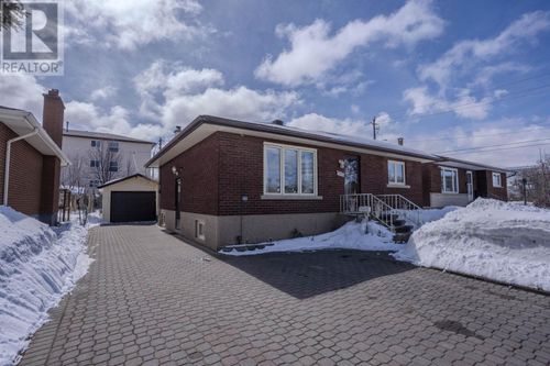 1618 Frederica St W, Thunder Bay, ON, P7E3Z2 | Card Image