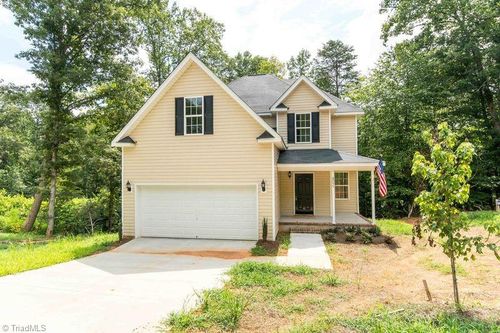 6055 Stanleyville Dr, Rural Hall, NC, 27045-9741 | Card Image