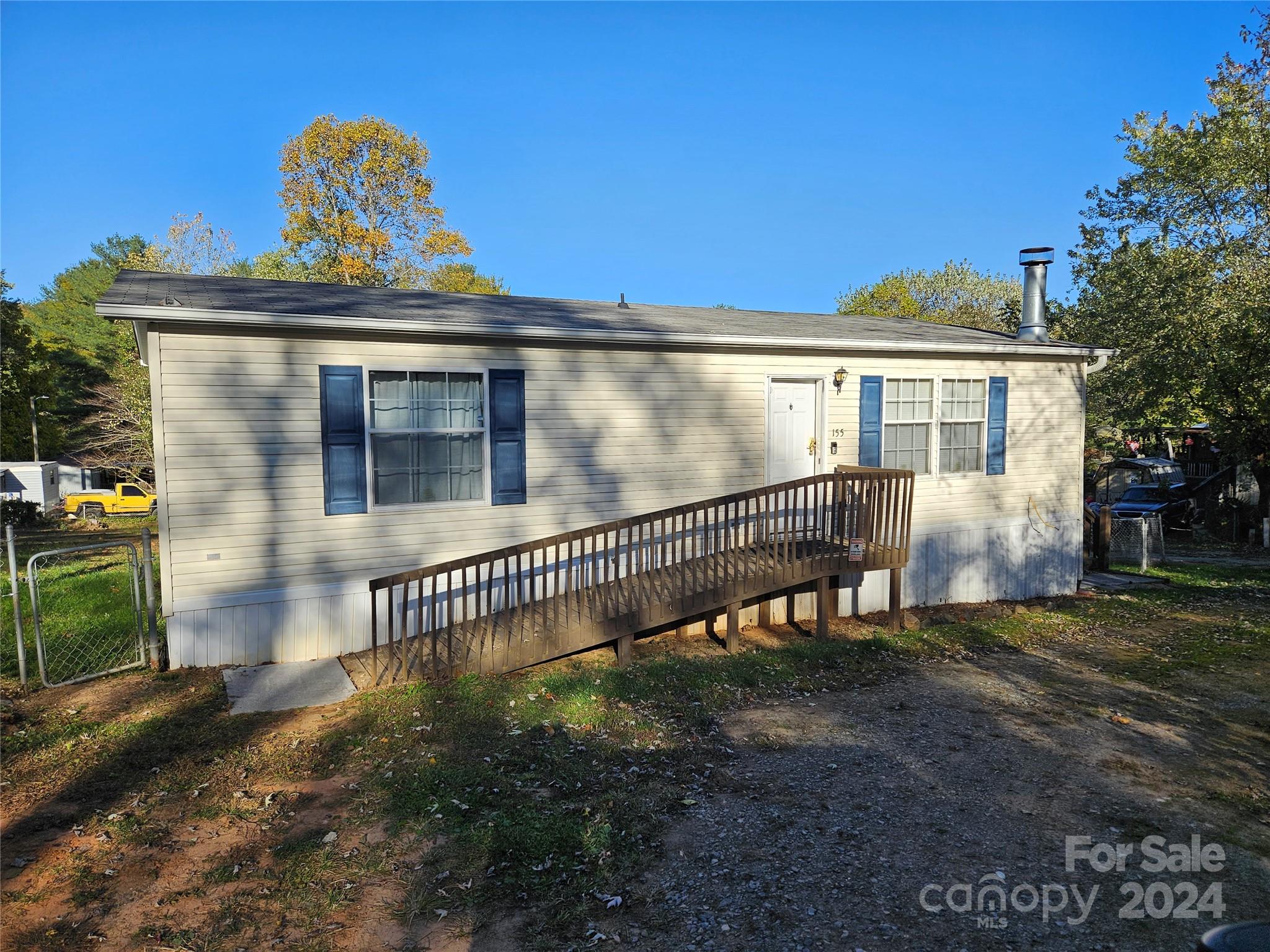 Ridge Top Trce, Hendersonville, NC 28739