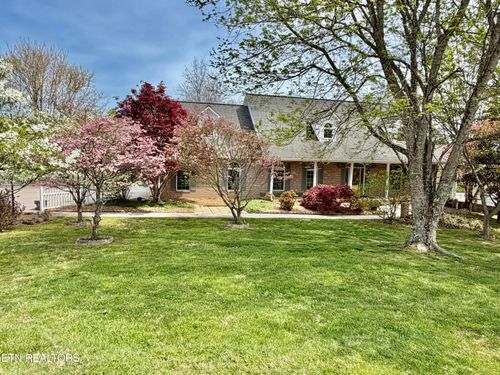 352 Rutherford Dr, New Tazewell, TN, 37825-5014 | Card Image
