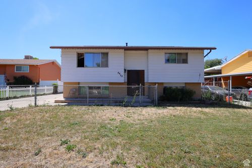 4452 S Red Cherry Cir, West Valley City, UT, 84120-5734 | Card Image