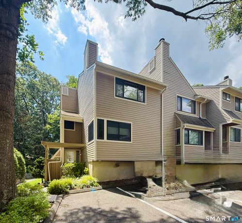 122-122 Sunrise Hill Rd, Norwalk, CT, 06851-2112 | Card Image