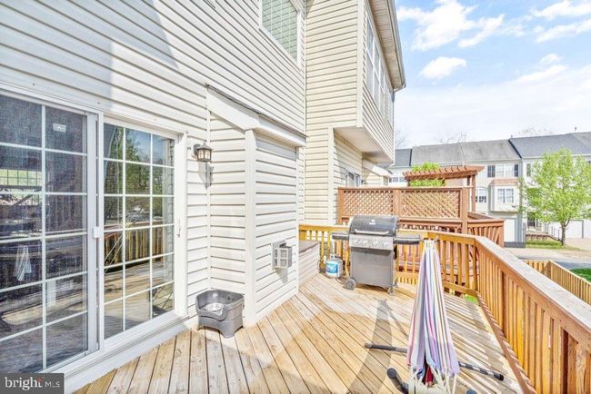 10136 Pale Rose Loop, Townhouse with 3 bedrooms, 3 bathrooms and null parking in BRISTOW VA | Image 28