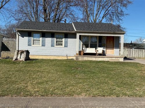 2201 Eastlawn St, Lorain, OH, 44052-3221 | Card Image