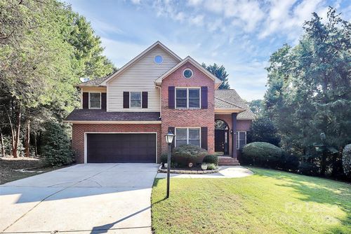 500 River Oaks Ln, Charlotte, NC, 28226-6800 | Card Image