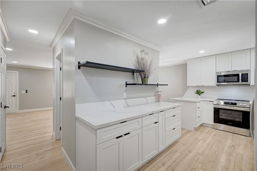 150 Greenbriar Townhouse Way, Las Vegas, NV, 89121-2466 | Card Image