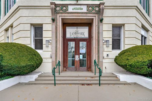 apt-530-1 Landmark Sq, Port Chester, NY, 10573-3353 | Card Image