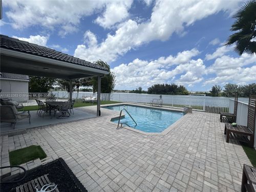 5708-5708 S Plum Bay Pkwy, Tamarac, FL, 33321-6300 | Card Image