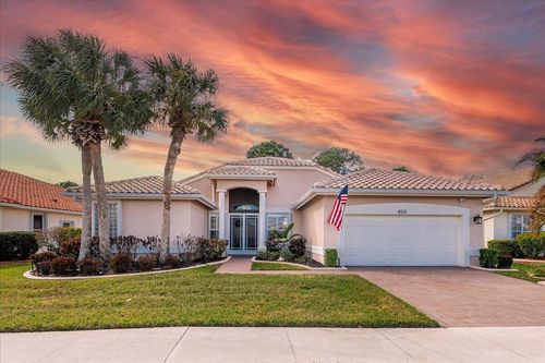 499 Nw Blue Lake Dr, Port Saint Lucie, FL, 34986-3573 | Card Image