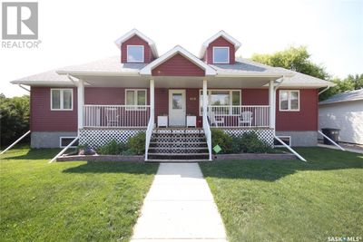 418 Ford St, House other with 4 bedrooms, 4 bathrooms and null parking in Bethune SK | Image 1