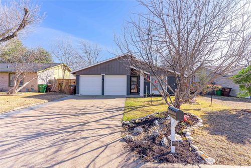 1904 Cameo Dr, Round Rock, TX, 78664-2216 | Card Image