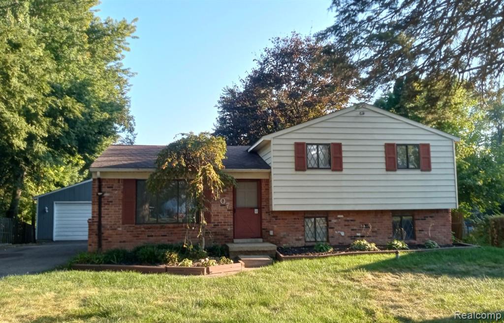 Marshalsea St, Commerce Township, MI 48382