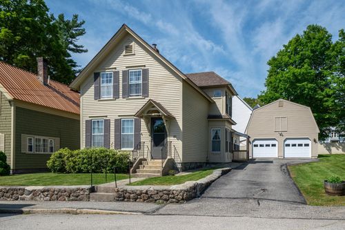 40 Central St, Hillsborough, NH, 03244-4352 | Card Image