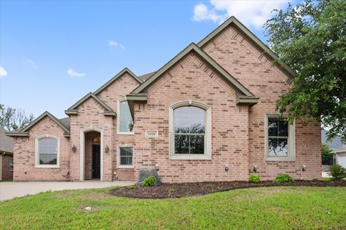 9029 Reata West Dr, Benbrook, TX, 76126-1845 | Card Image
