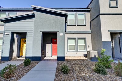 487 Waterfall Cove Court, Townhouse with 3 bedrooms, 2 bathrooms and null parking in Henderson NV | Image 3