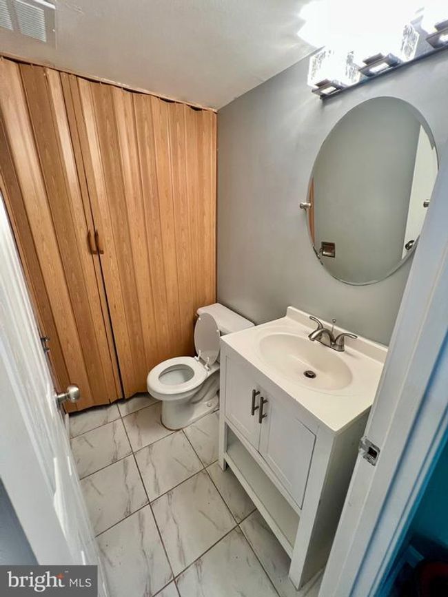 9837 Buckner Rd, Townhouse with 3 bedrooms, 2 bathrooms and null parking in MANASSAS VA | Image 5