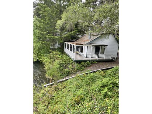 54460 Mckenzie River Dr, BlueRiver, OR, 97413 | Card Image