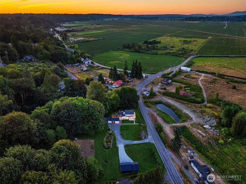 6514 E Lowell Larimer Rd, Snohomish, WA, 98296-6013 | Card Image