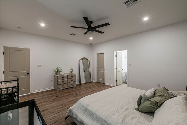 1973 Jackson Ln, House other with 3 bedrooms, 2 bathrooms and 2 parking in China Spring TX | Image 19