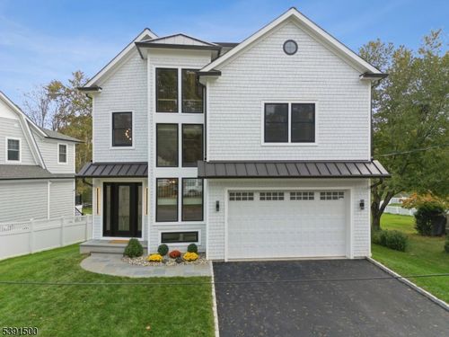 15 Lake Rd, Chatham Twp, NJ, 07928-1526 | Card Image