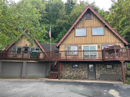 1892 Great River Rd, Lansing, IA, 52151-7537 | Card Image