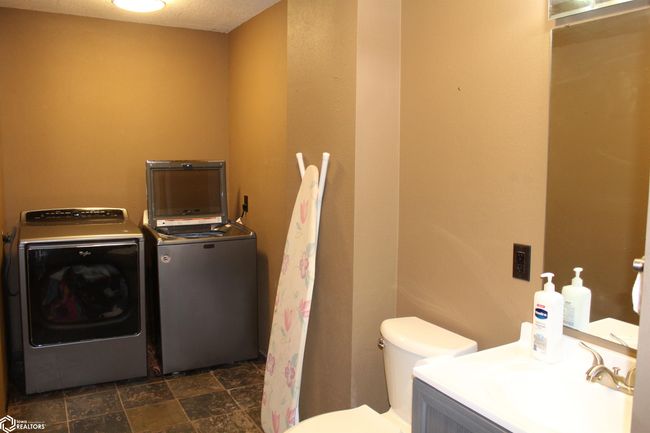 108 N Bloomfield Ave, House other with 4 bedrooms, 3 bathrooms and null parking in Bloomfield IA | Image 12