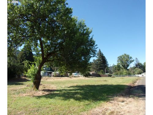 0 Walnut St, Myrtle Creek, OR, 97457 | Card Image