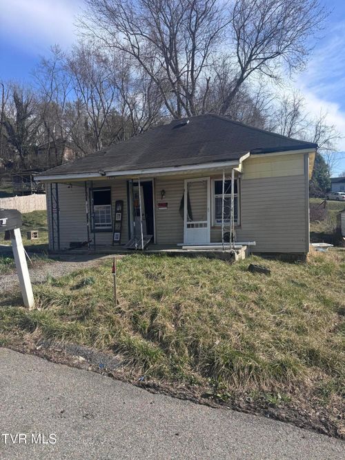 1427 New Hampshire Ave, Bristol, VA, 24201-5013 | Card Image