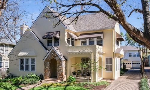 204 W 32nd St, Austin, TX, 78705-2304 | Card Image