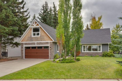16 Varsdale Pl Nw, Calgary, AB, T3A0G7 | Card Image