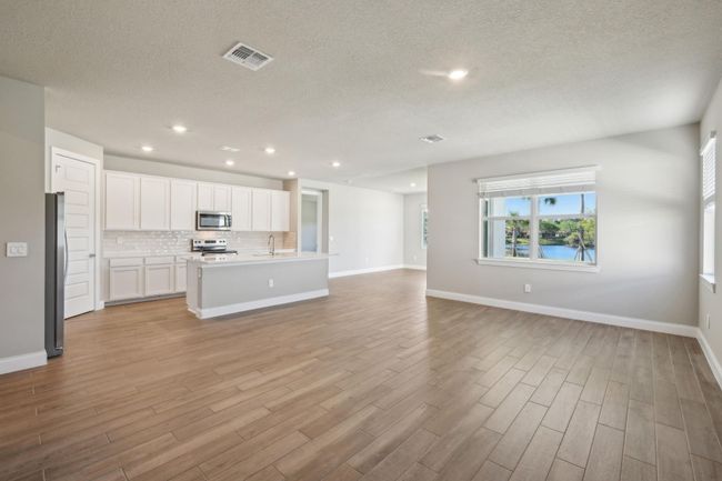 9041 Dahlia Cir, House other with 4 bedrooms, 3 bathrooms and null parking in Port St. Lucie FL | Image 7