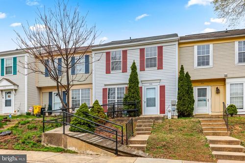 526 Bend Circle Rd, GLEN BURNIE, MD, 21061-1101 | Card Image