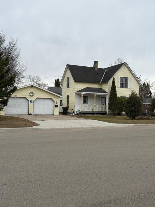 357 5th Ave Sw, Perham, MN, 56573-1450 | Card Image