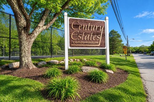 11-17 Weld St, Framingham, MA, 01702-7439 | Card Image