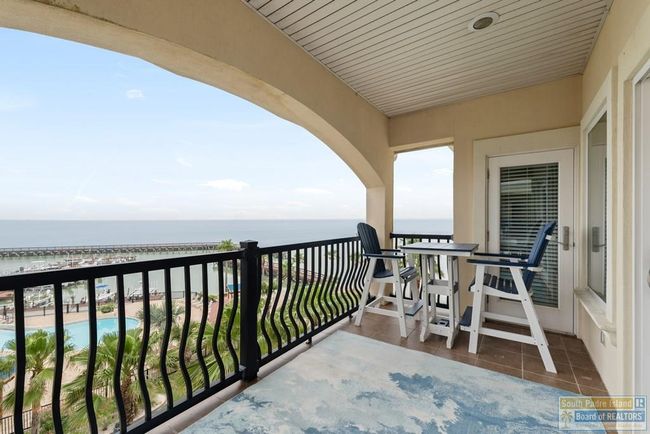 1404 - 301 E Houston St, Condo with 3 bedrooms, 2 bathrooms and null parking in Port Isabel TX | Image 4