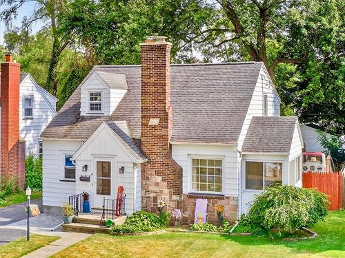15 Burwell Rd, Irondequoit, NY, 14617-4216 | Card Image