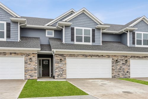 2233 Eversull Ln, North Liberty, IA, 52317-8085 | Card Image