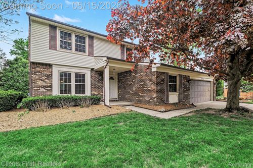42542 Knollwood Ct, Northville, MI, 48168-2015 | Card Image