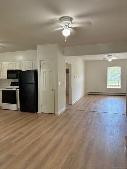 2-11 Taftville Occum Rd, Norwich, CT, 06360-1347 | Card Image