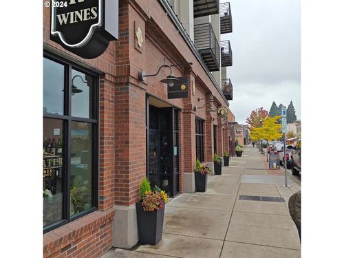 370 E Main St, Hillsboro, OR, 97123-4035 | Card Image