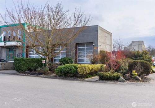 4020 6th Ave Nw, Seattle, WA, 98107-5018 | Card Image