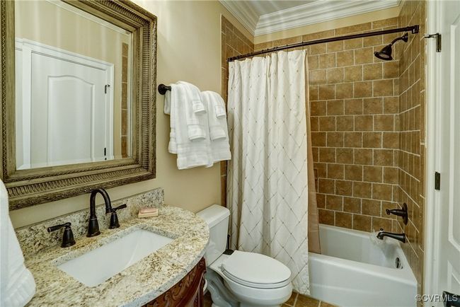 Private bath | Image 33